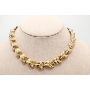 Vintage Coro Leaf Choker Necklace Gold Tone Des Pat Pend 15”